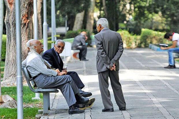 دبیر کانون بازنشستگان تهران: بازنشسته با ۵ میلیون و ۵۰۰ هزار تومان حقوق چطور در تهران زندگی کند؟