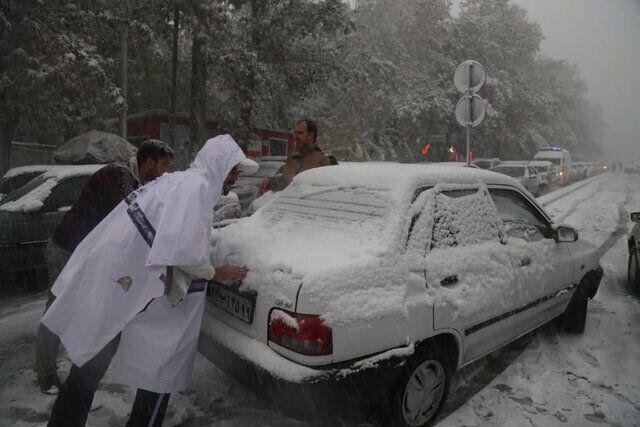 هواشناسی: از اواخر وقت دوشنبه تا ظهر چهارشنبه بارش سنگین برف در شمال استان تهران پیش بینی می‌شود / احتمال یخبندان و لغزندگی مسیر‌ها