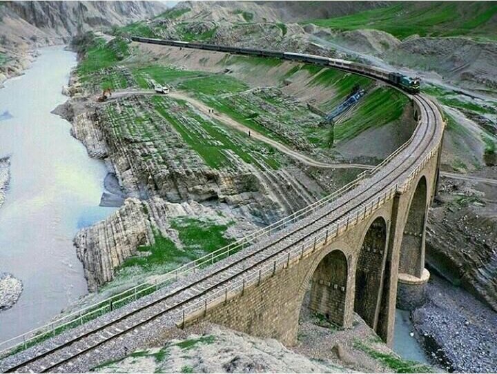 صفحهٔ درخواستی شما یافت نشد.