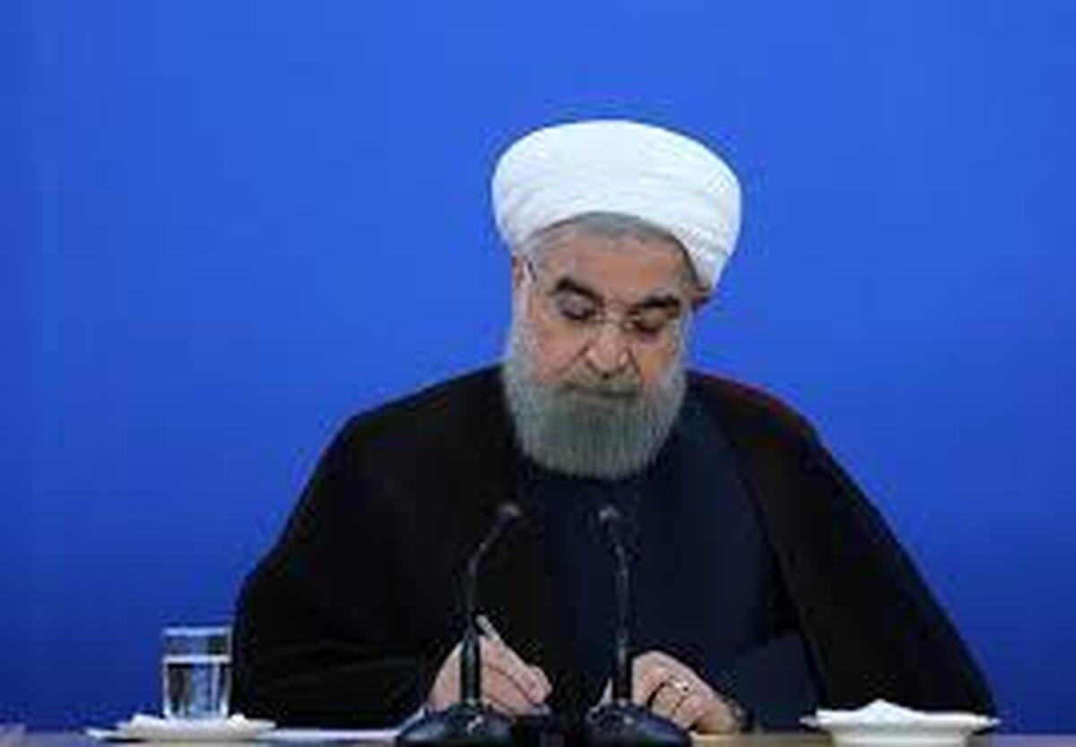 نامه دفتر روحانی به کمیسیون بررسی تبلیغات انتخابات ریاست‌جمهوری: برخی داوطلبان صحنه مناظره را به عرصه لجن‌پراکنی تبدیل کرده‌اند