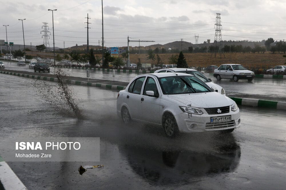 بارش برف و باران در جاده‌های ۱۰ استان کشور