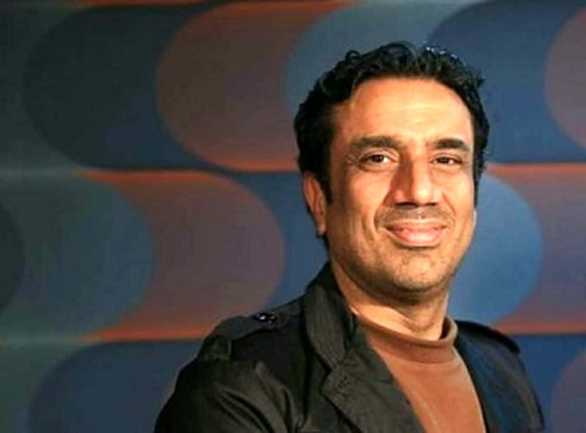 عطاران در سوپرمارکت کار می‌کرد