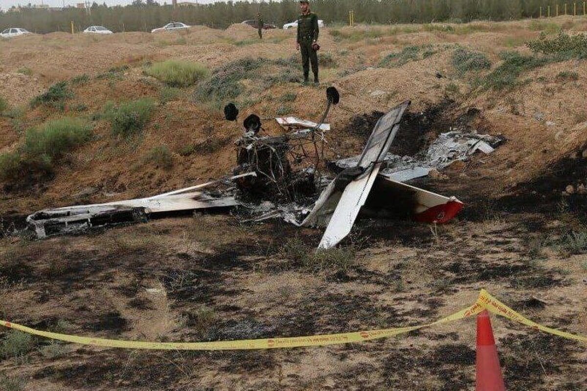 فیلم/تصویری از سقوط هواپیمای آموزشی در فیروزآباد فارس