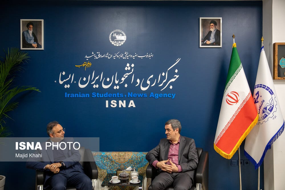 بازدید رئیس کل بیمه مرکزی از ایسنا