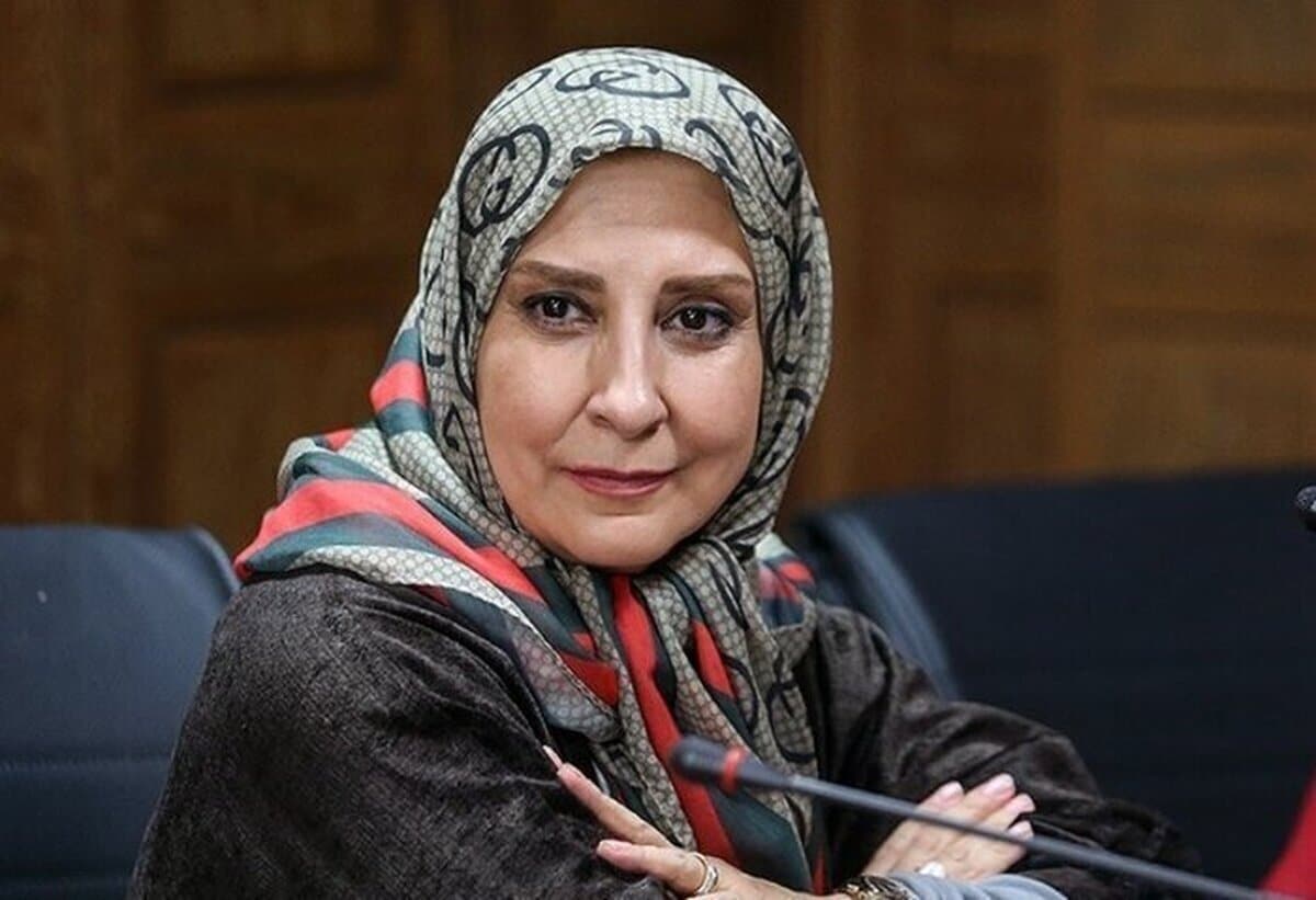 استیک نون و پنیر می‌خورم