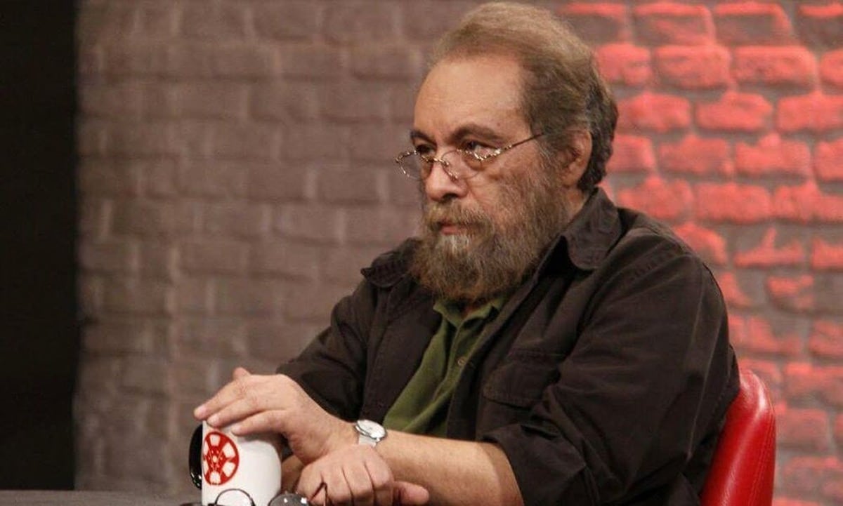 بین تتلو و ساسی مانکن مانده‌ام کدام مبتذل‌تر است!