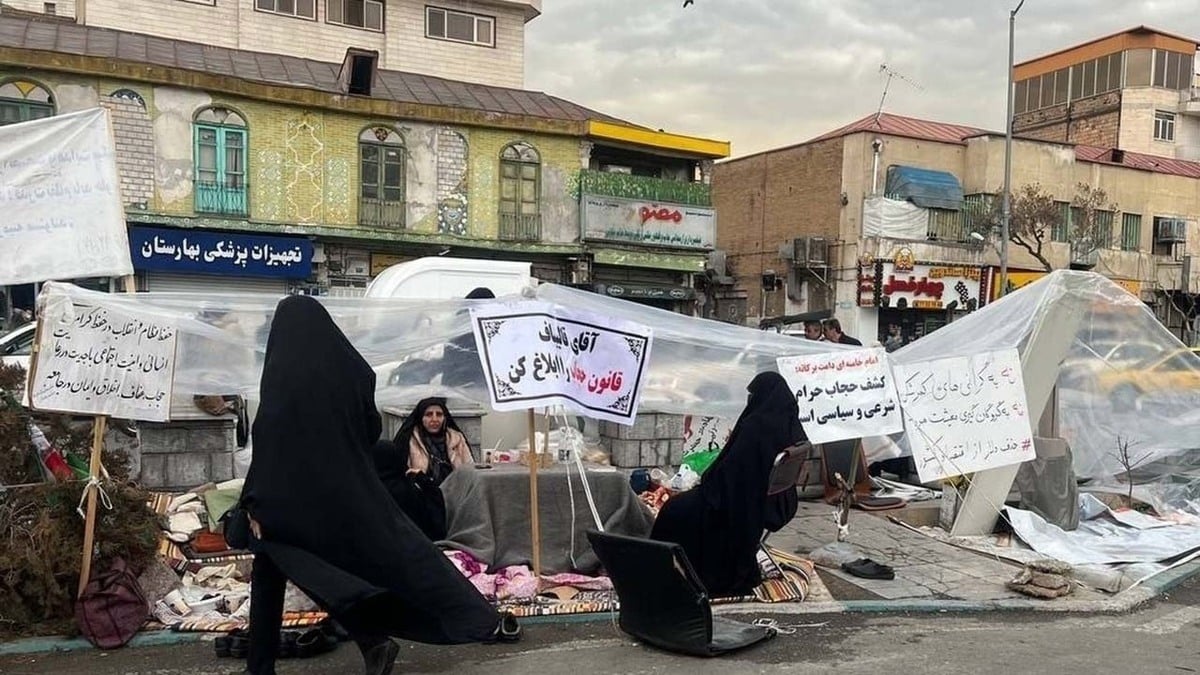 فیلم/ادعای نماینده کاشمر مبنی بر پرداخت پول به متحصنین حجاب تایید شد!