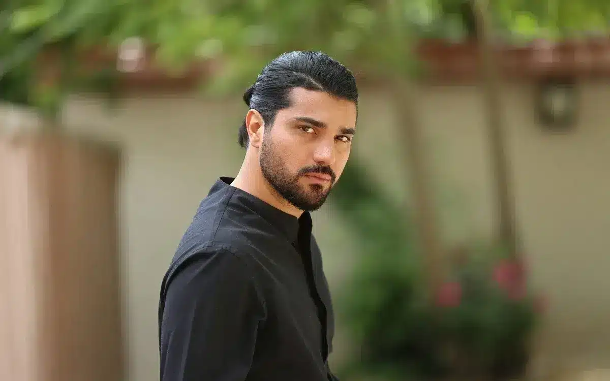 فیلم/خاطره سینا مهراد از همبازی شدن با شادمهر عقیلی
