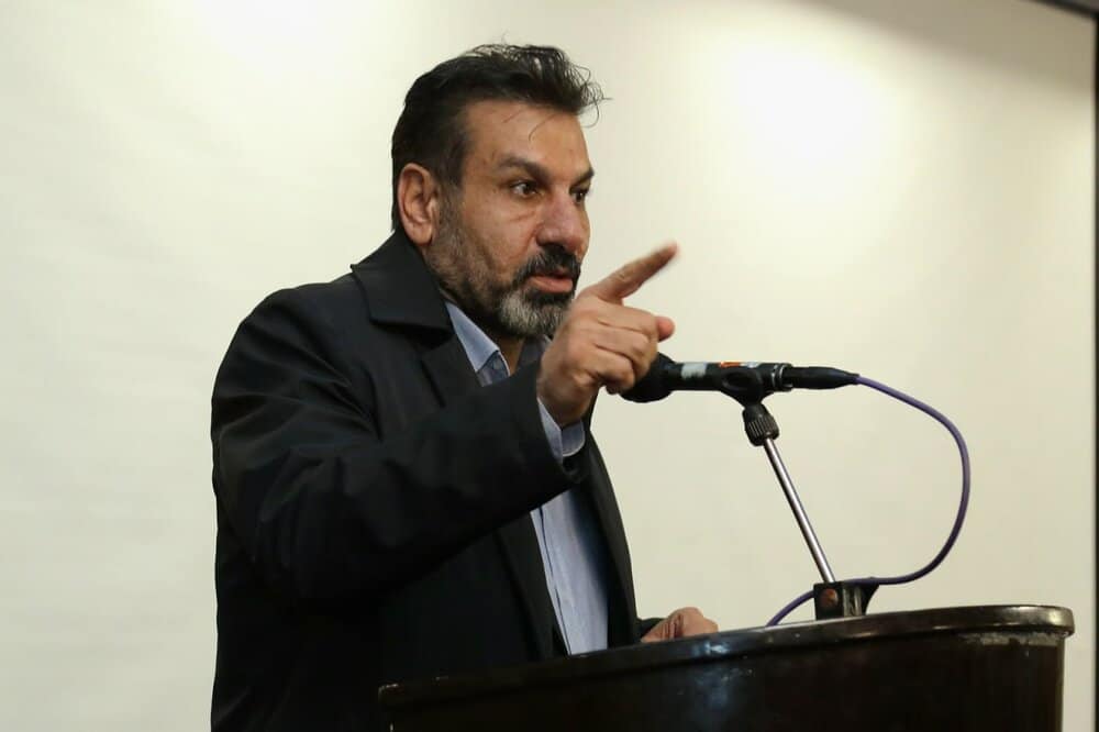 مومنی: احترام حلقه گم‌شده فوتبال ماست/ شیوه اخلاقی در مساله باقری جواب نداد