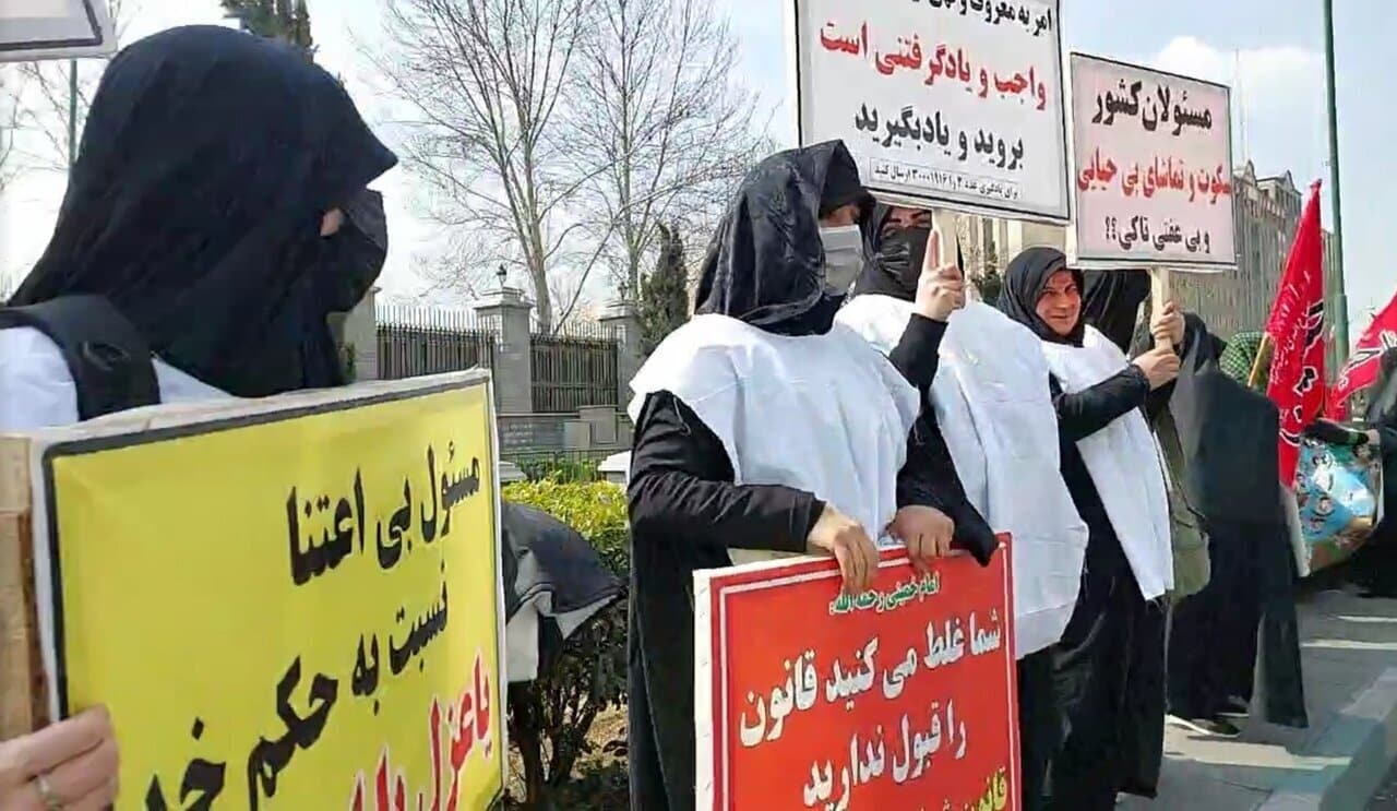 کنایه یک نماینده به حامیان تجمع حجاب: انقلابی گری در دست انقلابی نمایان، نوعی کسب و کار است!