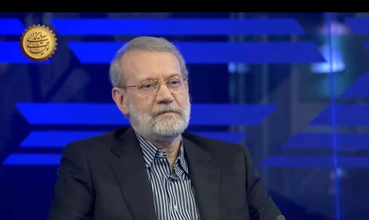 مشاور رهبری: اگر آمریکا اشتباهی کند، ایران سلاح هسته ای می سازد