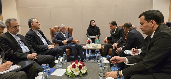 ایران به ترکمنستان پیشنهاد کرد: ویزا لغو شود