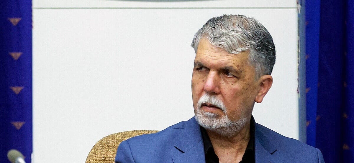 تقدیر وزیر فرهنگ از کارکنان اسکله شهید رجایی بندرعباس