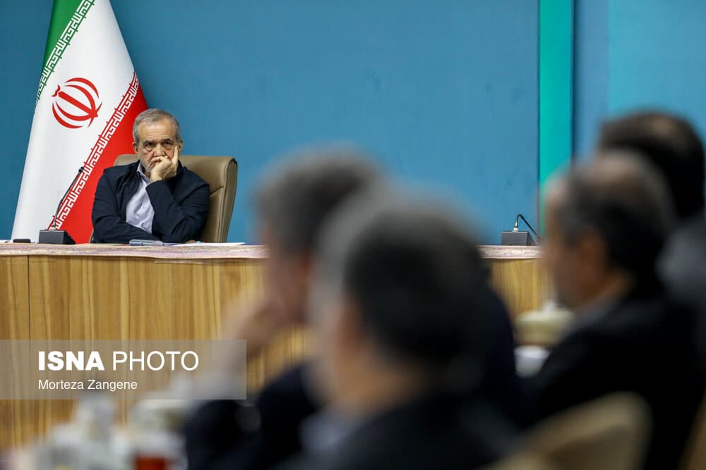 جلسه شورای عالی انقلاب فرهنگی
