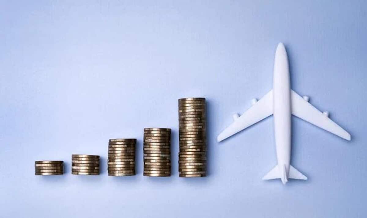 خرید بلیط هواپیما با تخفیف ویژه؛ چه زمانی قیمت‌ها پایین‌تر از همیشه است؟