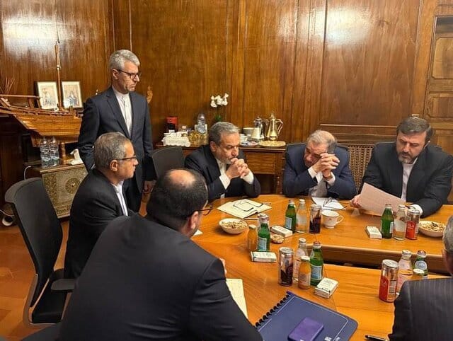 بهره های اقتصادی ایران از مذاکرات ایران و آمریکا از نگاه روزنامه جمهوری اسلامی