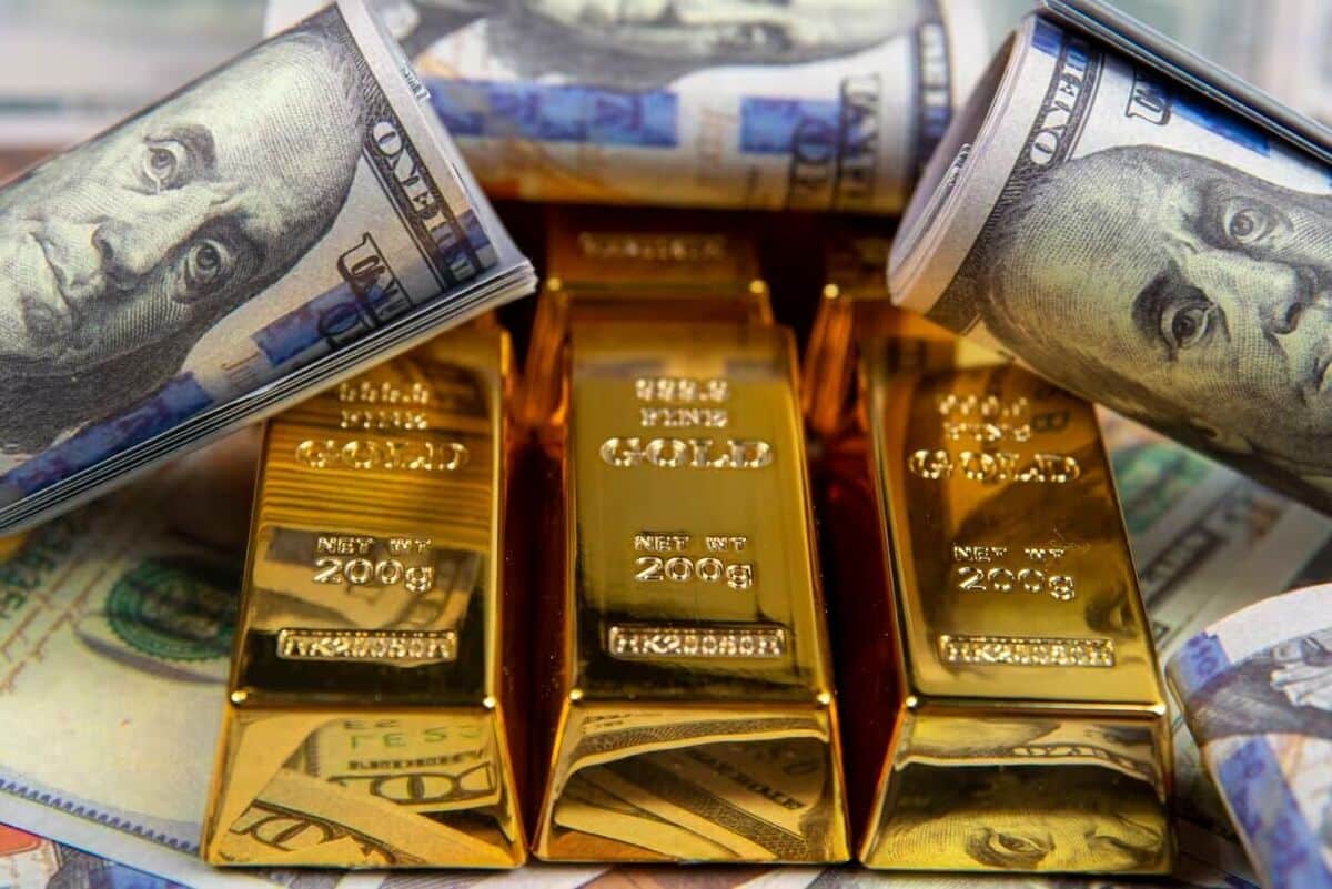 ادامه ریزش قیمت‌ها در بازار ارز و طلای تهران