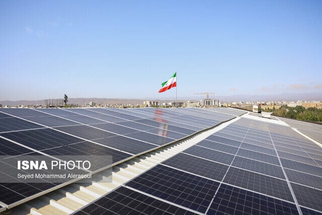 تجهیز ۱۲۰۰ مدرسه در استان تهران به پنل خورشیدی