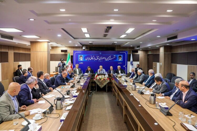 رئیس‌جمهوری: اتخاذ تصمیم‌های اقتصادی شوک‌دهنده، نادرست است