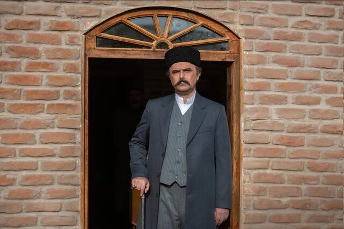 علی مصفا از «بامداد خمار» جدا شد