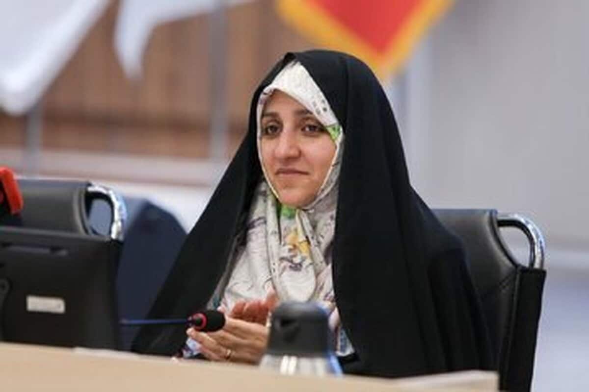 بهروزآذر: استعلام دولت برای موتورسواری زنان منع قانونی ندارد