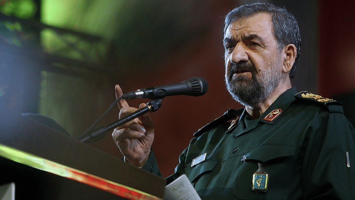 محسن رضایی: قیافه ترامپ را که می بینم یاد گیر کردن ارتش هیتلر در برف‌های روسیه می فتم / آماده جنگیم