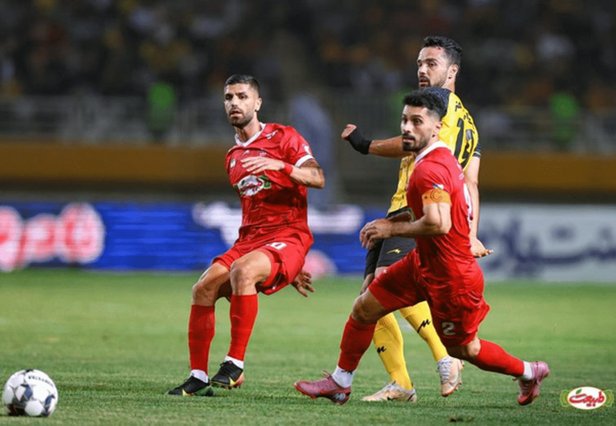 نبرد پرسپولیس و استقلال با اصفهانی‌ها