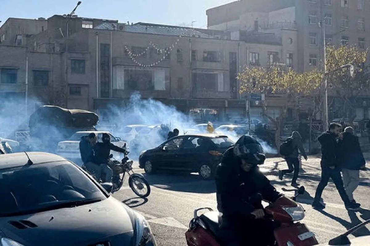 ولایت‌مدار: در بیمارستان‌های ما به تمام حادثه‌‌دیدگان یک نگاه واحد وجود داشت/ نظام جمهوری اسلامی با نهایت رأفت با خانواده‌ها برخورد کرده است