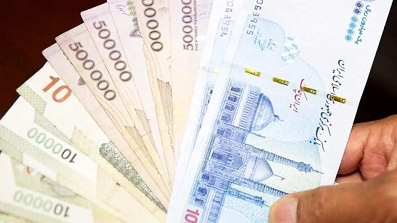 خبر مهم یک نماینده درباره تغییر حقوق سال آینده کارمندان و بازنشستگان/ با افزایش بالای ۴۰ درصدی حقوق موافقت شد؟
