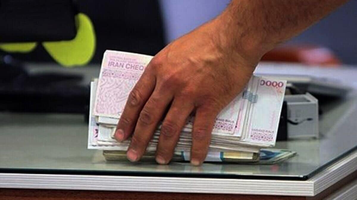 جدیدترین خبر درباره خقوق و دستمزد در سال آینده/ سقف دریافتی چه کسانی به ۱۳۰ میلیون تومان می‌رسد؟