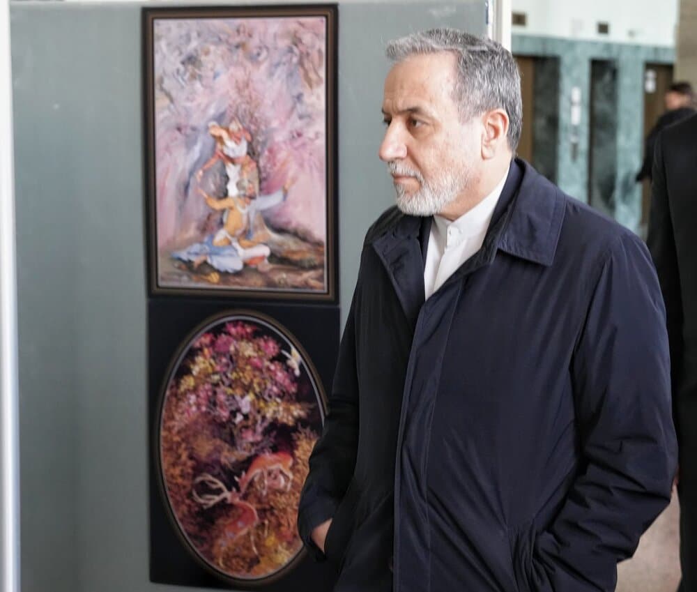 بازید عراقچی از نمایشگاه آثار استاد فرشچیان در مقر اروپایی سازمان ملل