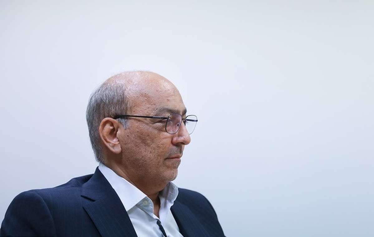 علی شکوری راد از زندان آزاد شد