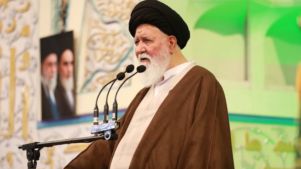 علم‌الهدی: ایران زمامدار اقتصاد دنیا شده است