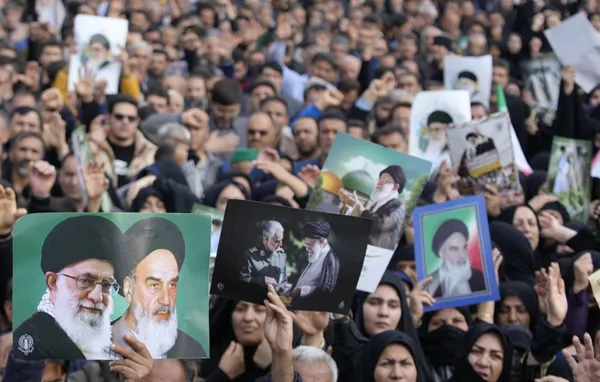 آیت الله خامنه ای