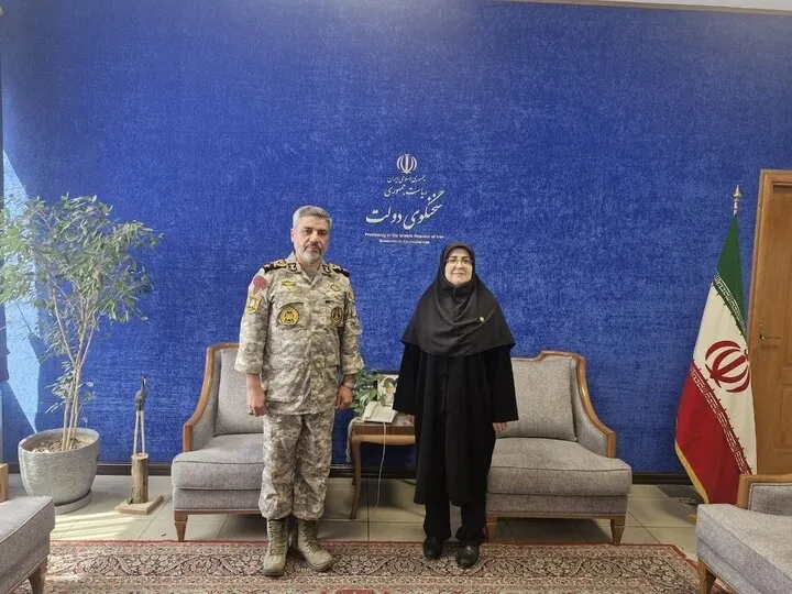 سخنگوی ارتش و سخنگوی دولت