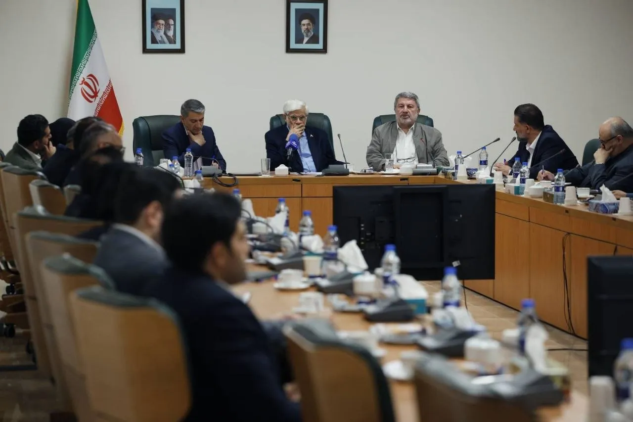 محمدرضا عارف در نشست مدیران روابط عمومی دستگاه‌های دولتی