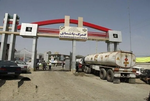 کامیون‌ در مرز مریوان