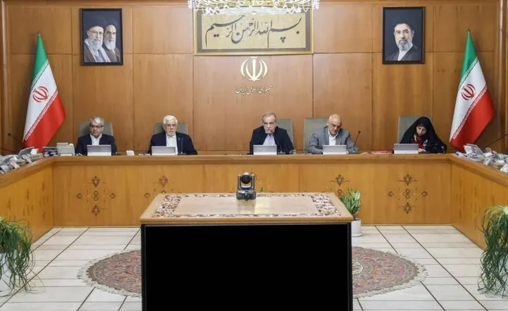 گزارش پزشکیان و عراقچی از سفر به قرقیزستان در جلسه هیئت دولت