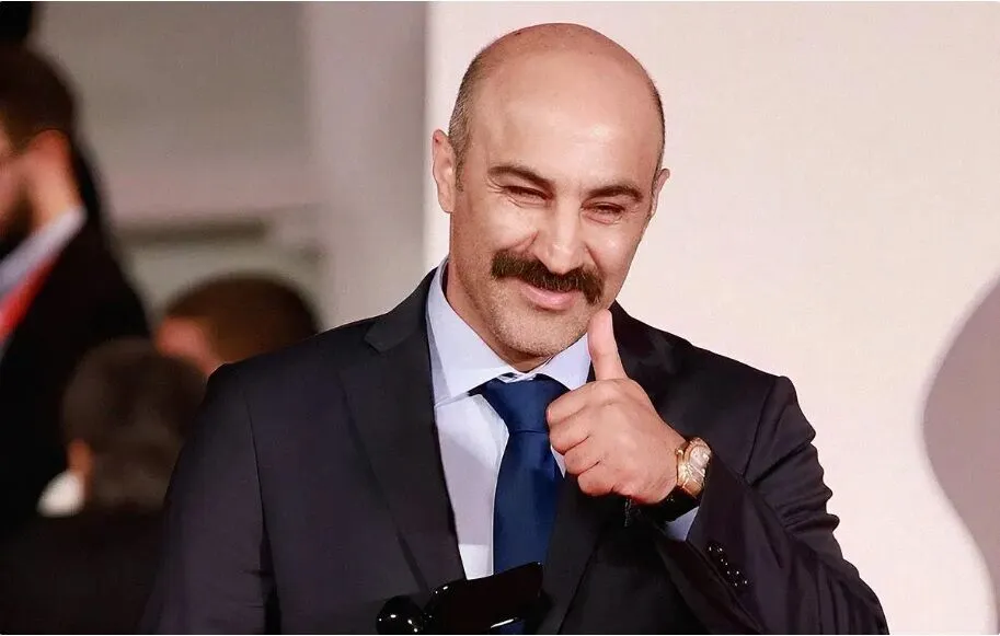 محسن تنابنده